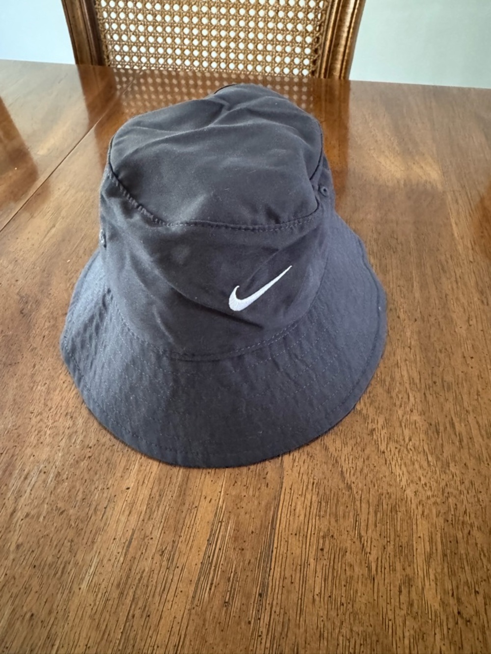 Nike Infant spf 40 sun hat with Velcro strap. Brand new never used. No tags.